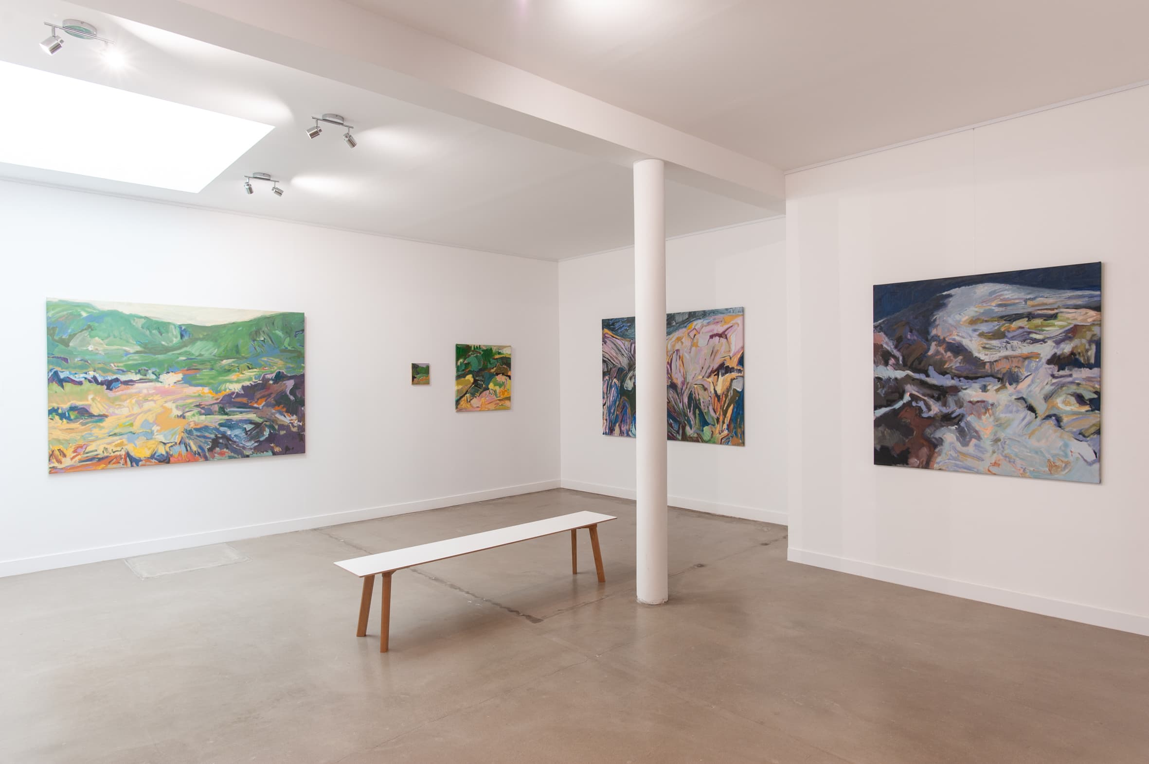 Vue de l’exposition « Quête de liberté » à Zone Trois Galerie, Bordeaux