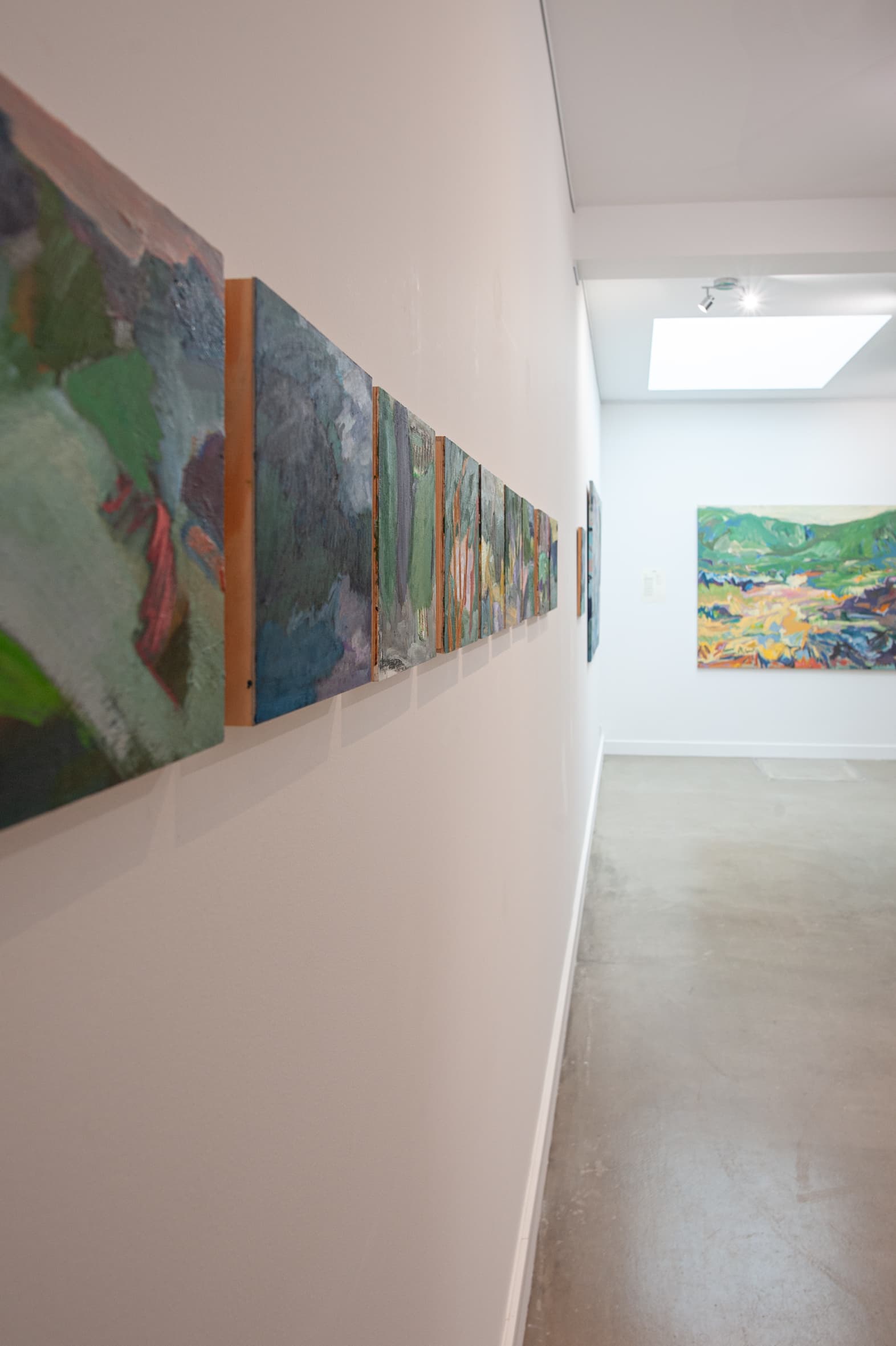 Vue de l’exposition « Quête de liberté » à Zone Trois Galerie, Bordeaux